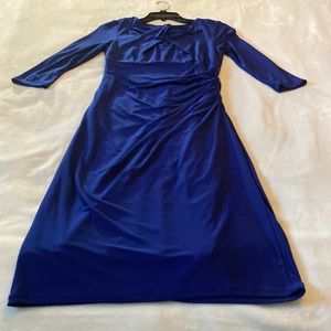 beautiful dress size 8 3/4 sleeves almost new